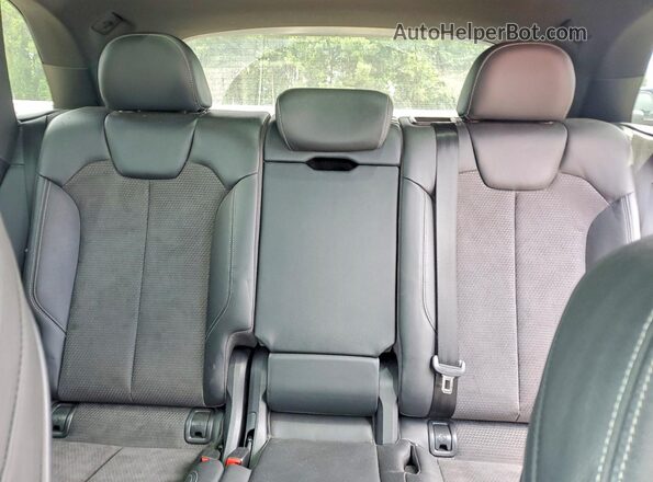 WA1B4AFYXL2021814 2020 AUDI SQ5 Black Rear seats view