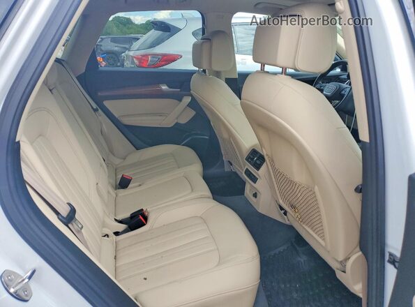 WA1BAAFY3M2090774 2021 AUDI Q5 Белый 