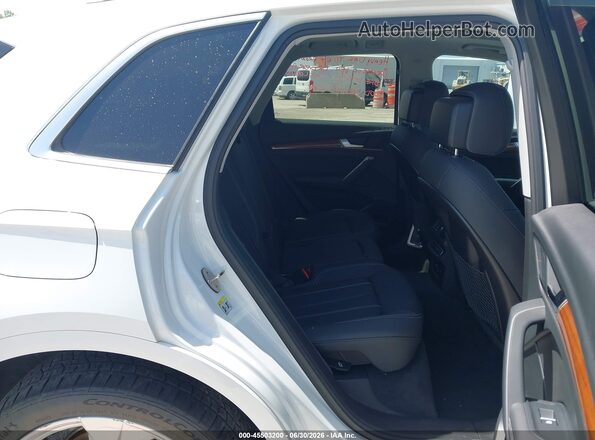 WA1BAAFY3M2133414 2021 AUDI Q5 White VIN კოდის სტიკერის ხედი