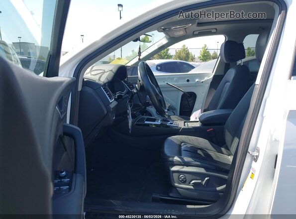 WA1BAAFY4M2067925 2021 AUDI Q5 White Widok wnętrza z przodu