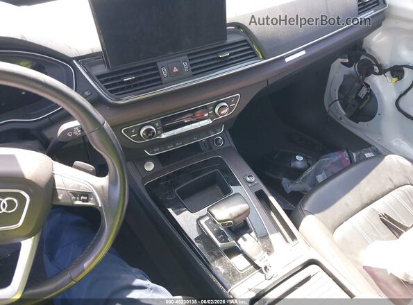 WA1BAAFY4M2067925 2021 AUDI Q5 White Widok deski rozdzielczej