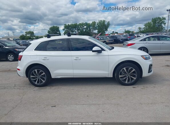 WA1BAAFY8M2018789 2021 AUDI Q5 White სალონის 360-გრადუსიანი ხედი