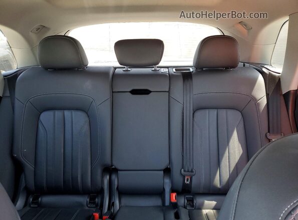 WA1BAAFY9M2019448 2021 AUDI Q5 Белый Вид задних сидений