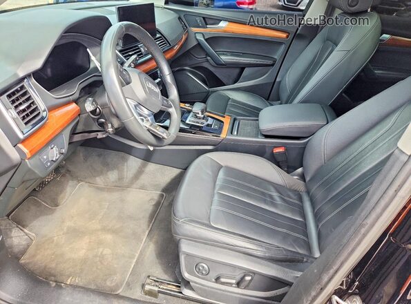 WA1BAAFYXM2014890 2021 AUDI Q5 Black Вид салону спереду
