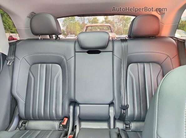 WA1BAAFYXM2014890 2021 AUDI Q5 Black Вид задніх сидінь
