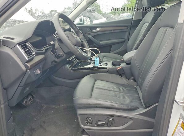 WA1BBAFY7R2057751 2024 AUDI Q5 White Front interior view