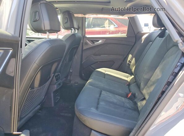 WA1BCBFZ0PP022318 2023 AUDI Q4 Gray 