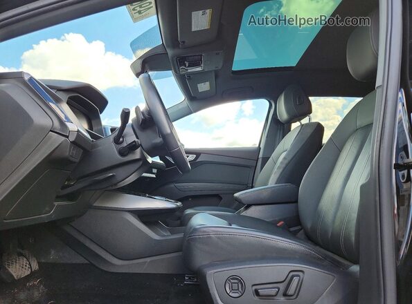WA1BCBFZXPP028563 2023 AUDI Q4 Черный 