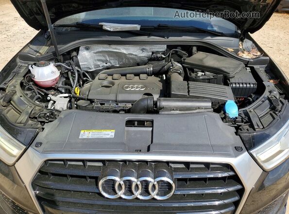 WA1BCCFS5JR034016 2018 AUDI Q3 Black Widok komory silnika