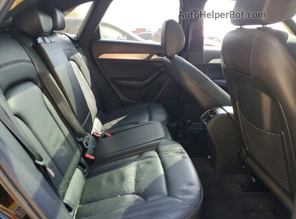 WA1BCCFS5JR034016 2018 AUDI Q3 Black Widok wnętrza z tyłu