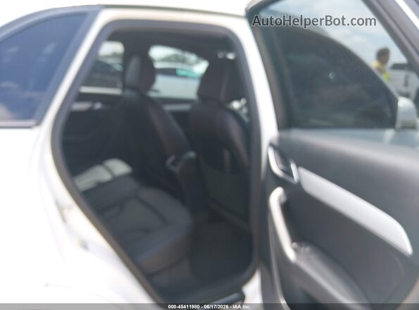 WA1BCCFS6JR018343 2018 AUDI Q3 White Widok naklejki z numerem VIN
