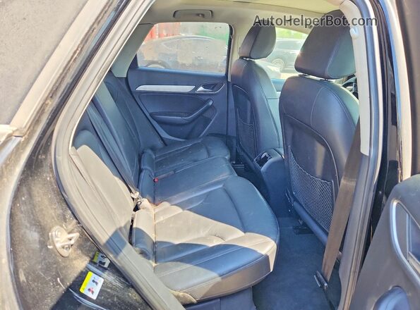 WA1BCCFS9JR023116 2018 AUDI Q3 Black Rear interior view