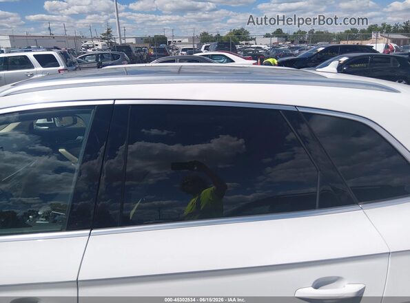 WA1BNAFY2J2135476 2018 AUDI Q5 White 