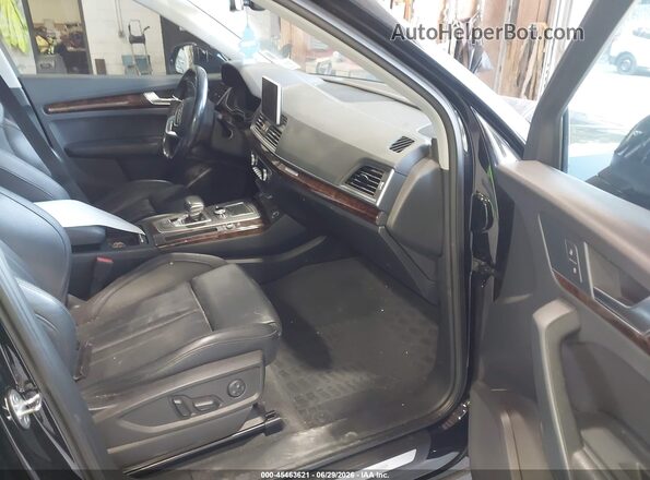 WA1BNAFY4J2043074 2018 AUDI Q5 Black წინა სალონის ხედი