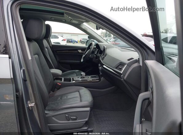 WA1BNAFY4J2215099 2018 AUDI Q5 Gray 