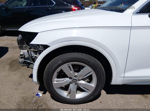 WA1BNAFY4J2238446 2018 AUDI Q5 White 