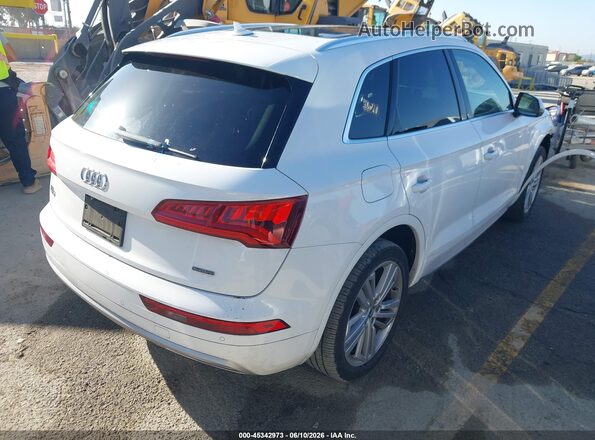 WA1BNAFY4K2124223 2019 AUDI Q5 White Trasero derecho