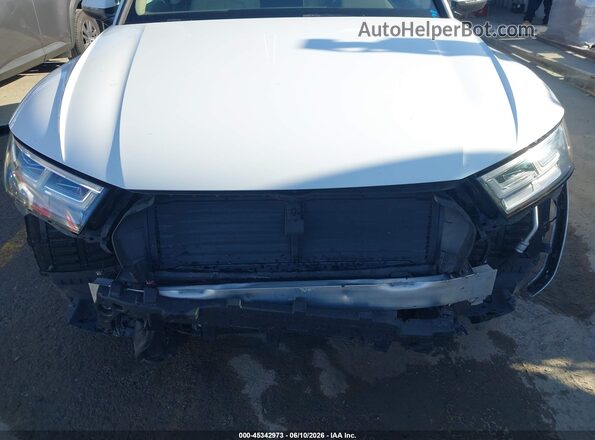 WA1BNAFY4K2124223 2019 AUDI Q5 White Vista frontal