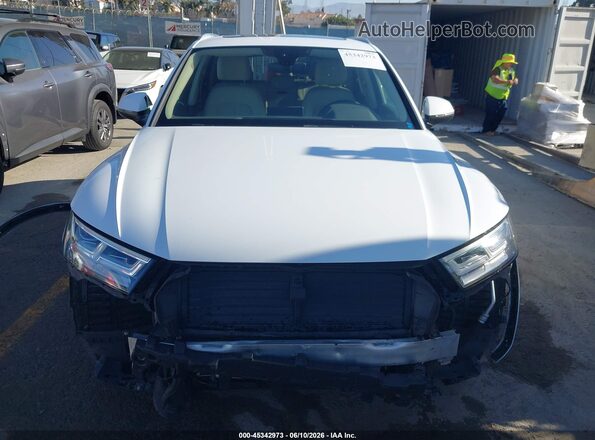 WA1BNAFY4K2124223 2019 AUDI Q5 White Vista interior trasera