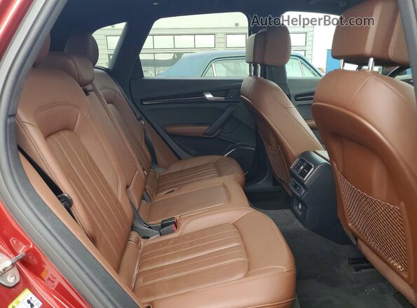 WA1BNAFY6J2079574 2018 AUDI Q5 Red უკანა სალონის ხედი