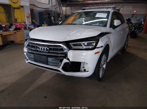 WA1BNAFY7K2044737 2019 AUDI Q5 White Vista frontal