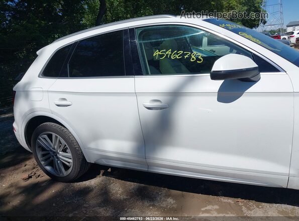 WA1BNAFY8J2234366 2018 AUDI Q5 White Սալոնի հետևի տեսք