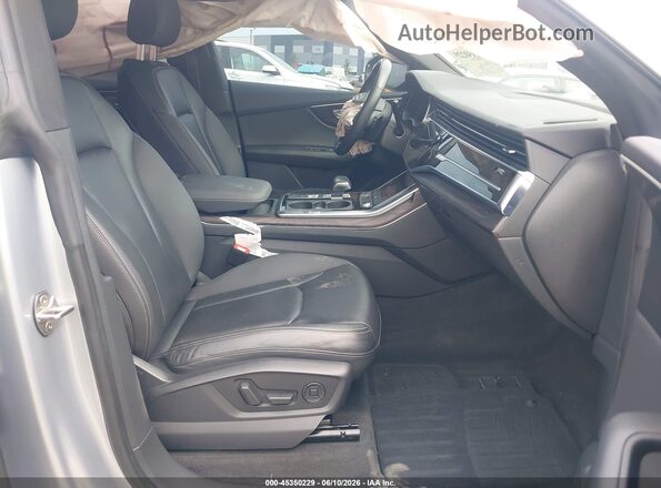 WA1BVAF17KD038184 2019 AUDI Q8 Silver წინა სალონის ხედი