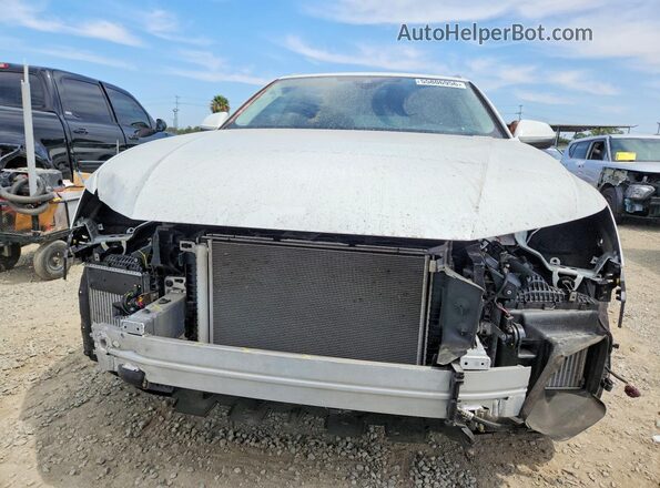 WA1BVBF17PD012892 2023 AUDI Q8 White Front view