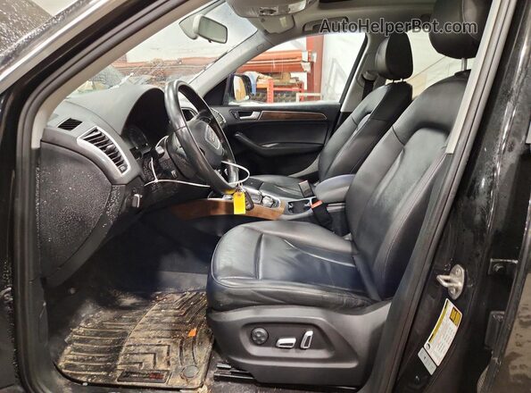 WA1C2AFP2HA004827 2017 AUDI Q5 Black Widok wnętrza z przodu