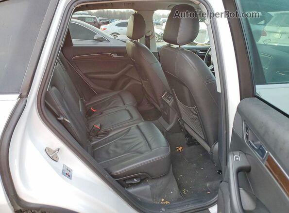 WA1C2AFP3GA049953 2016 AUDI Q5 White Rear interior view