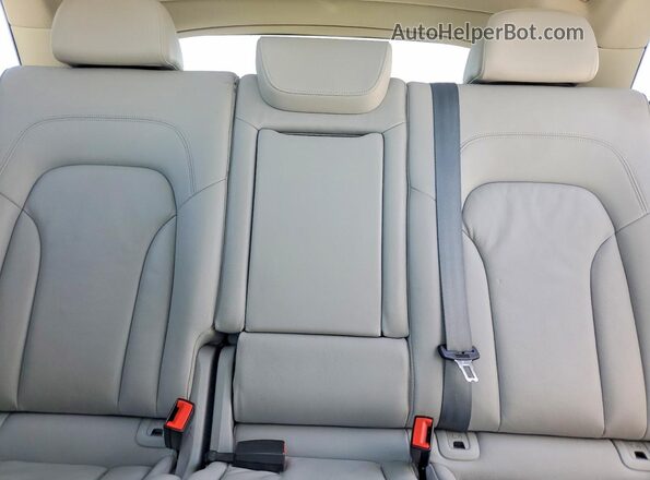 WA1C2AFP5HA058395 2017 AUDI Q5 White Հետևի նստատեղերի տեսք