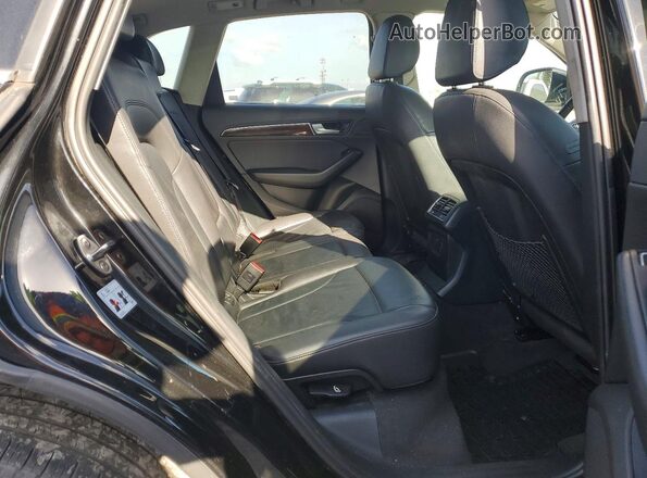 WA1C2AFP7HA099952 2017 AUDI Q5 Black Հետևի նստատեղերի տեսք