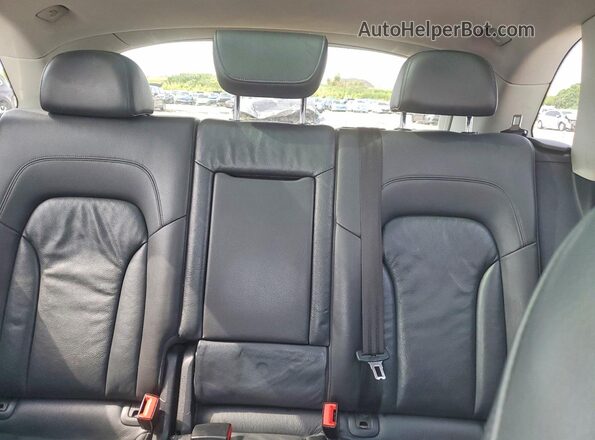 WA1C2AFP8GA025793 2016 AUDI Q5 Black Vista de los asientos traseros
