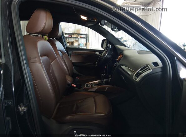 WA1C2AFP9HA066290 2017 AUDI Q5 Dark Blue Front interior view