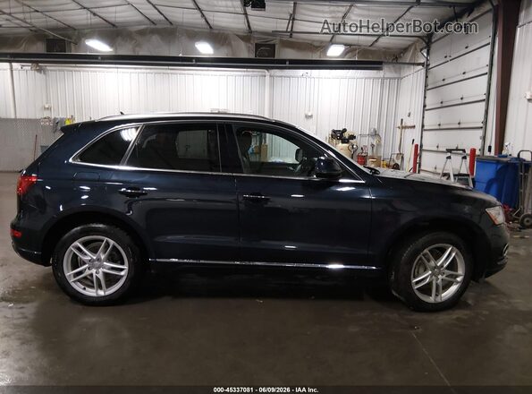 WA1C2AFP9HA066290 2017 AUDI Q5 Dark Blue Rear interior view