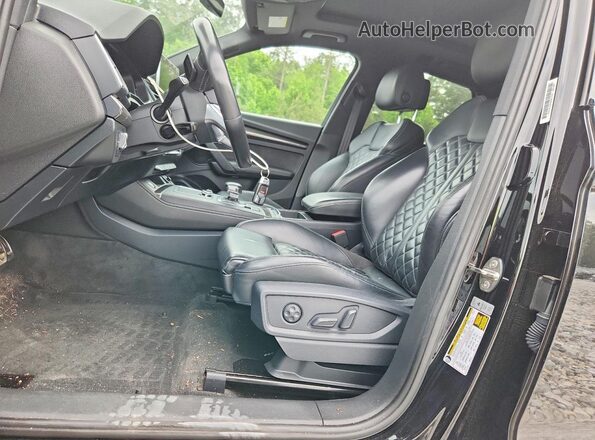 WA1C4AFY0J2087886 2018 AUDI SQ5 Black Widok wnętrza z przodu