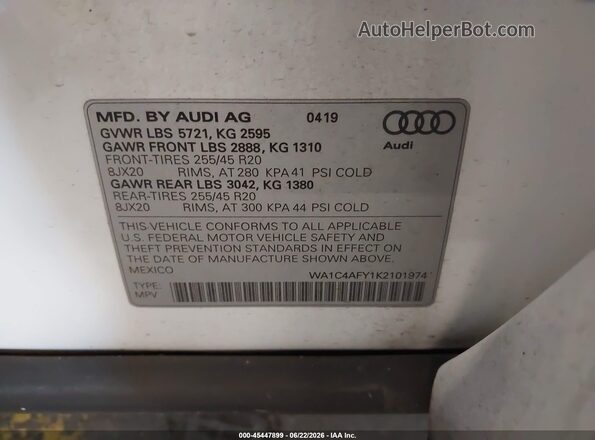 WA1C4AFY1K2101974 2019 AUDI SQ5 White Vista del compartimento del motor