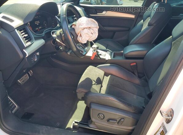 WA1C4AFY6J2142096 2018 AUDI SQ5 White Սալոնի դիմացի տեսք