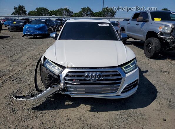 WA1C4AFY6J2142096 2018 AUDI SQ5 White Դիմացի տեսք