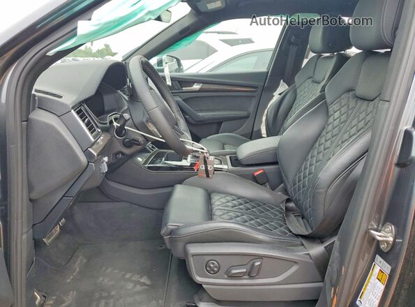 WA1C4BFY5P2139723 2023 AUDI SQ5 Gray Widok wnętrza z przodu