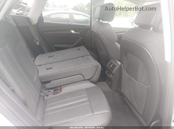 WA1CAAFY8M2078396 2021 AUDI Q5 White Vista de la etiqueta del VIN