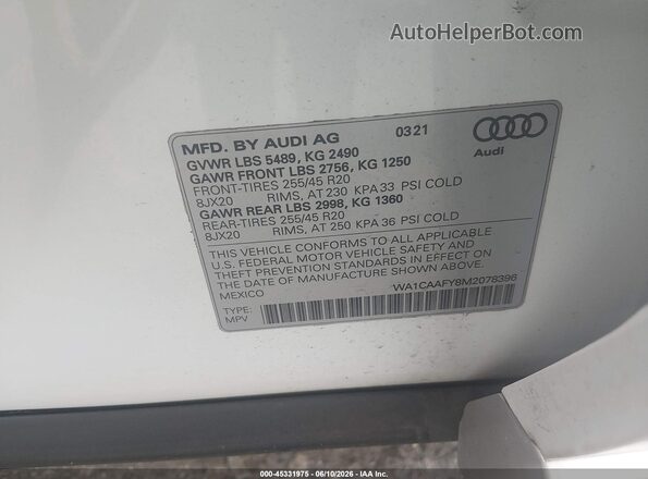 WA1CAAFY8M2078396 2021 AUDI Q5 White Vista del compartimento del motor