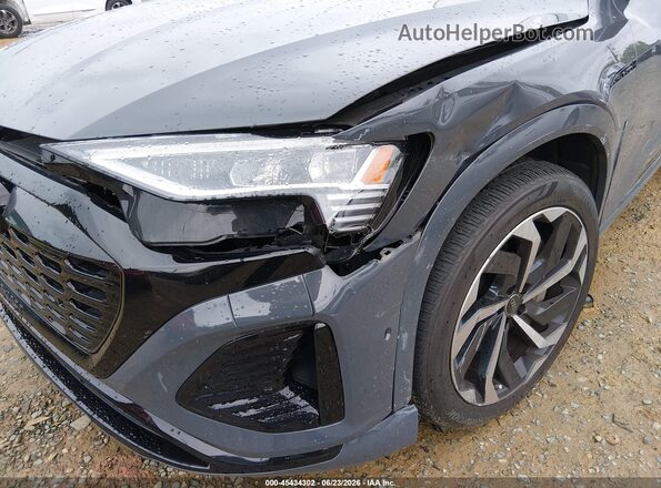 WA1CABGE4RB011070 2024 AUDI Q8 E-TRON Gray Вид спереду
