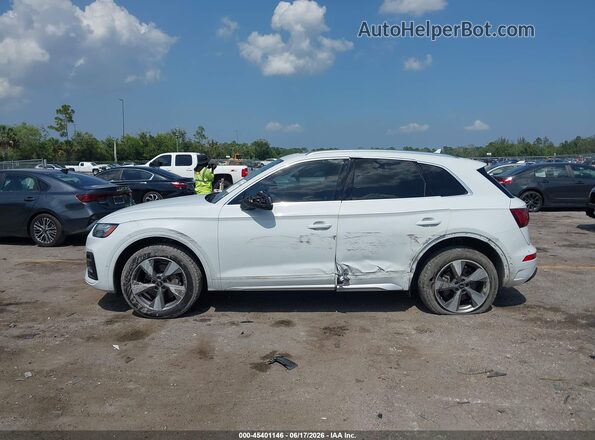 WA1CBAFY8P2004087 2023 AUDI Q5 White სალონის 360-გრადუსიანი ხედი