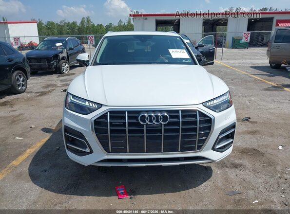 WA1CBAFY8P2004087 2023 AUDI Q5 White ხელსაწყოთა პანელის ხედი