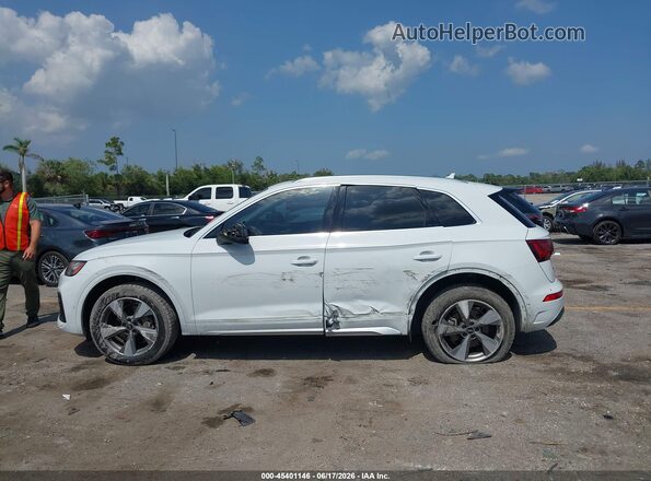 WA1CBAFY8P2004087 2023 AUDI Q5 White წინა ხედი