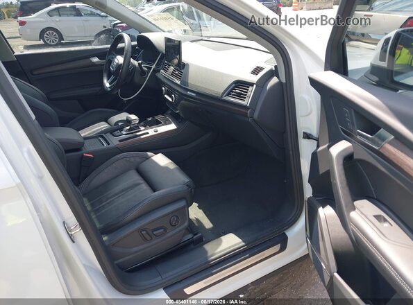 WA1CBAFY8P2004087 2023 AUDI Q5 White წინა სალონის ხედი