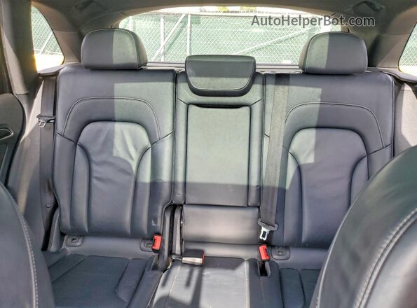 WA1CCAFP4GA005554 2016 AUDI SQ5 Gray Rear seats view