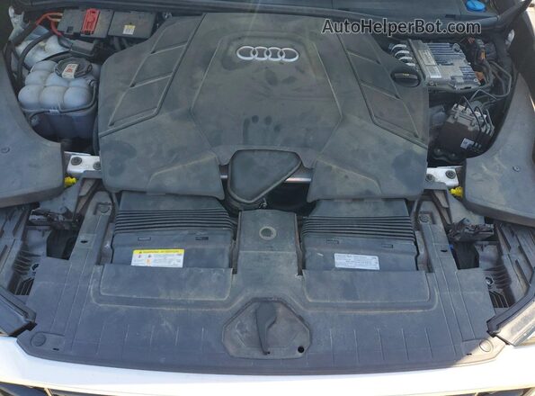 WA1CVAF18MD025824 2021 AUDI Q8 White Вид підкапотного простору