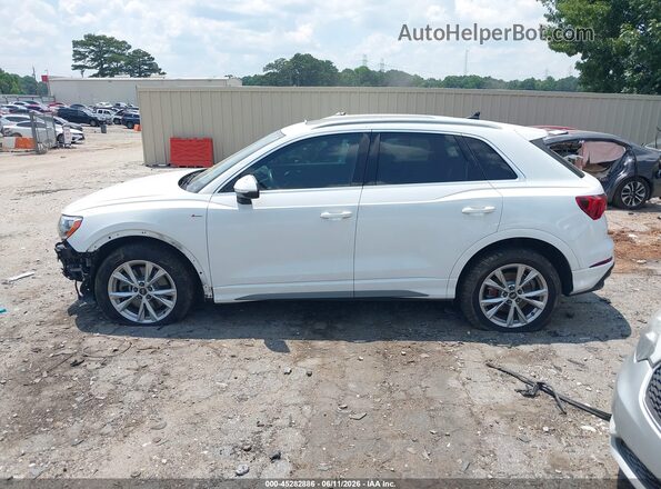 WA1DECF30N1005538 2022 AUDI Q3 White Панорамний вид салону 360°